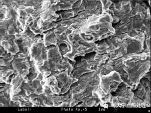 二次裂紋帶.webp.jpg 二次裂紋帶.webp.jpg